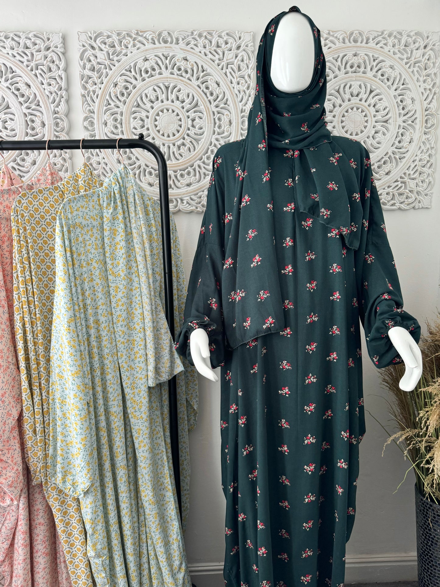 Built in 1pc Fatimah prayer printed zipped abaya set - one size
