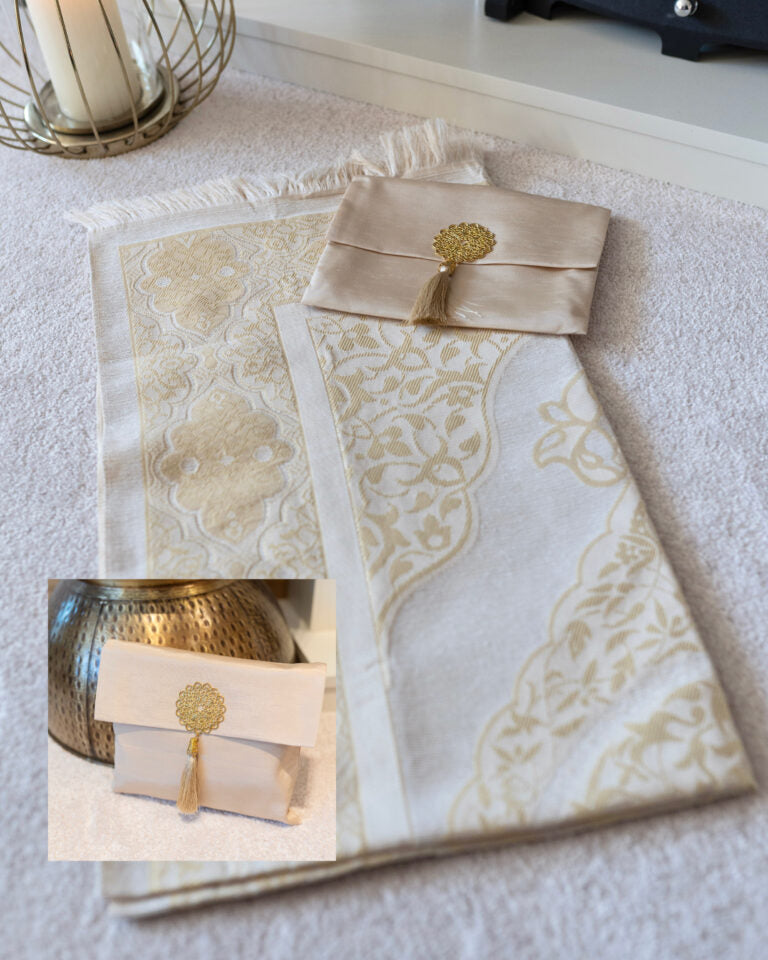 Prayer mat gift set presented in a pouch 4 colours available