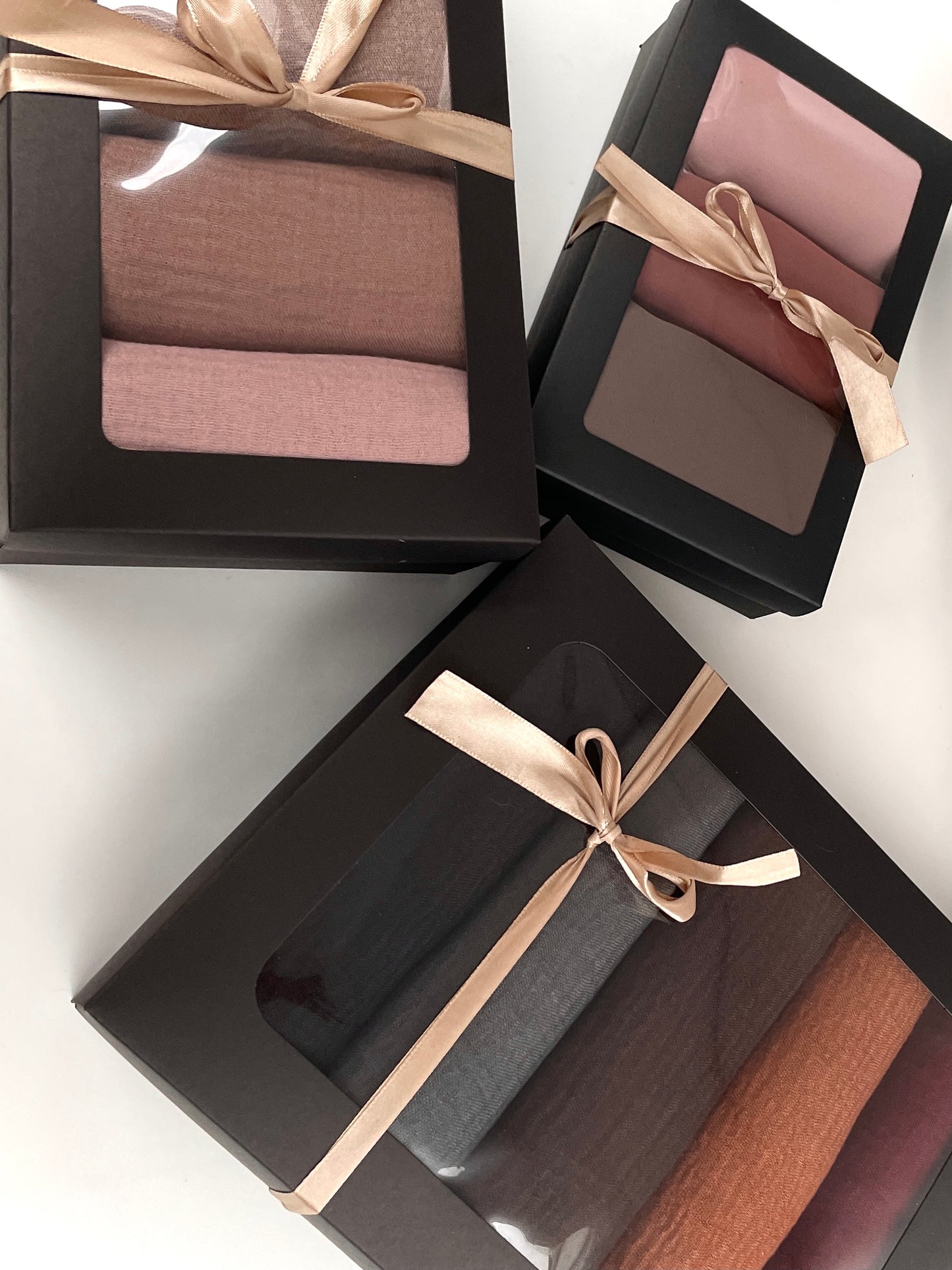 5 premium plain chiffon Zaintoon hijab set presented in a gift box