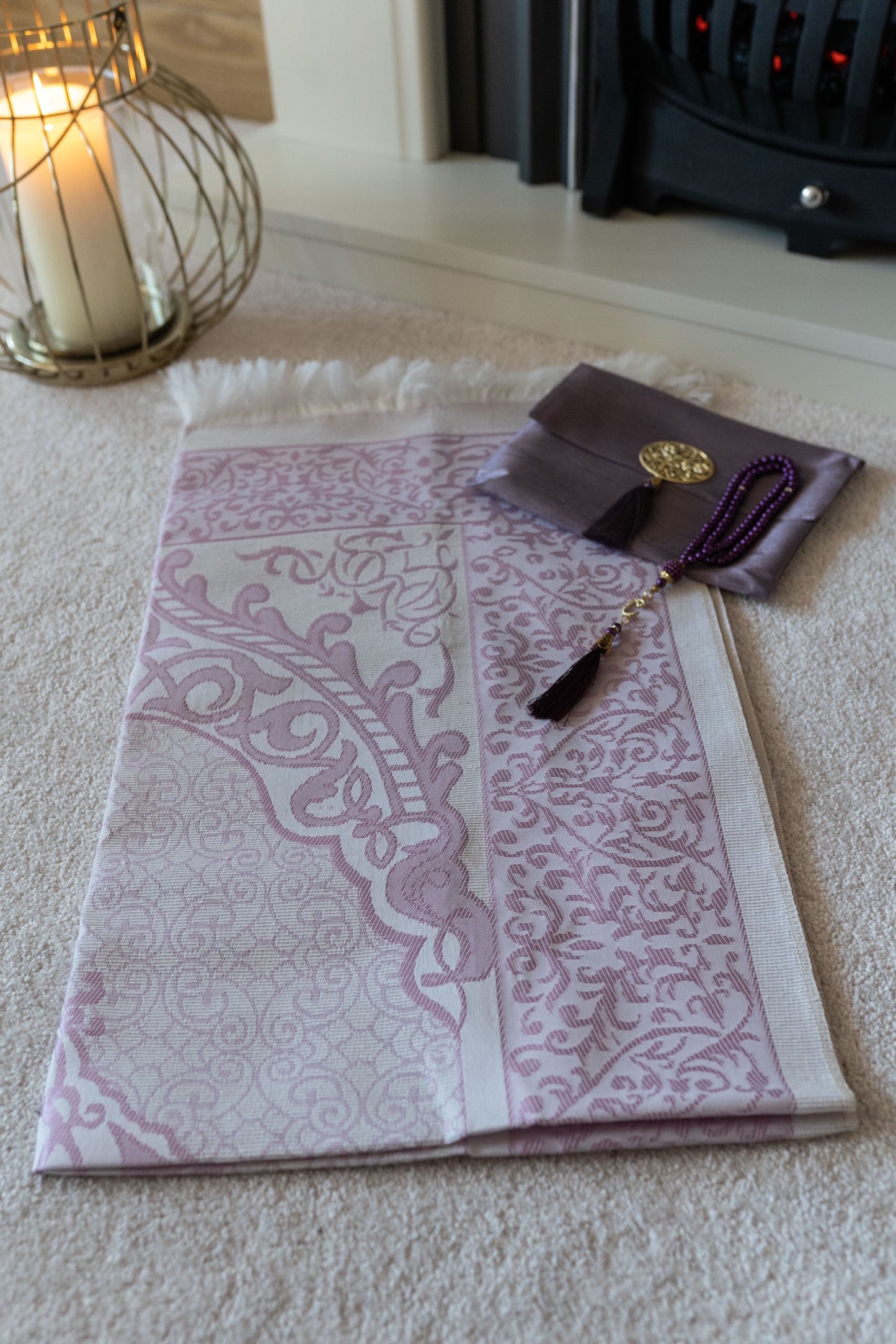 Prayer mat gift set presented in a pouch inc a tasbih 6 colours available