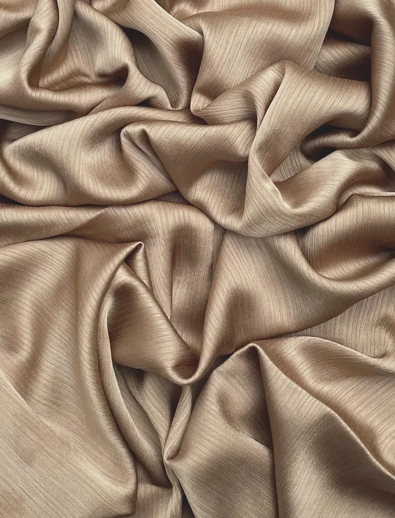 Matt Dubai crinkle silk coco cupcake hijab - Hijab Junkie UK