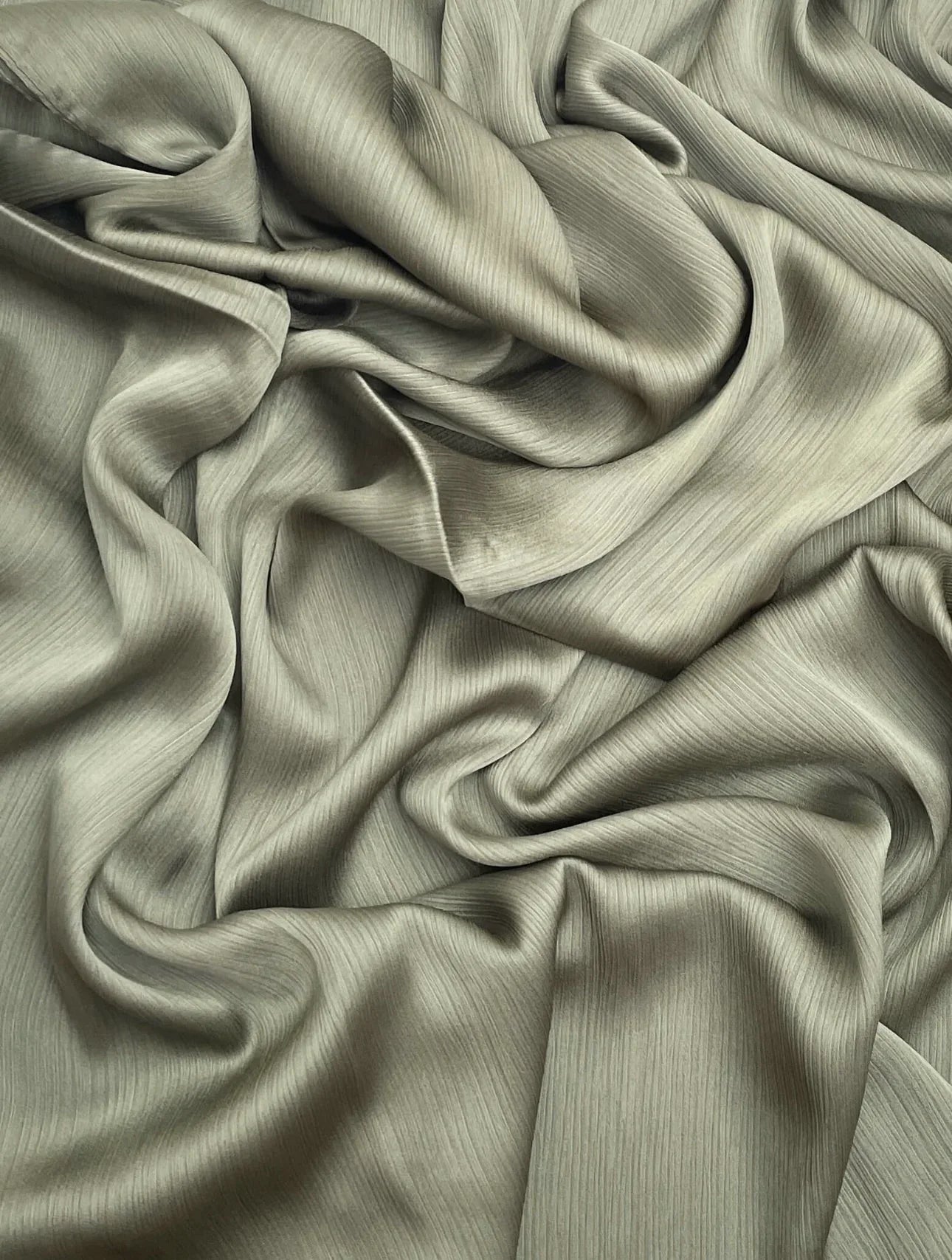 Matt Dubai crinkle silk moss hijab - Hijab Junkie UK