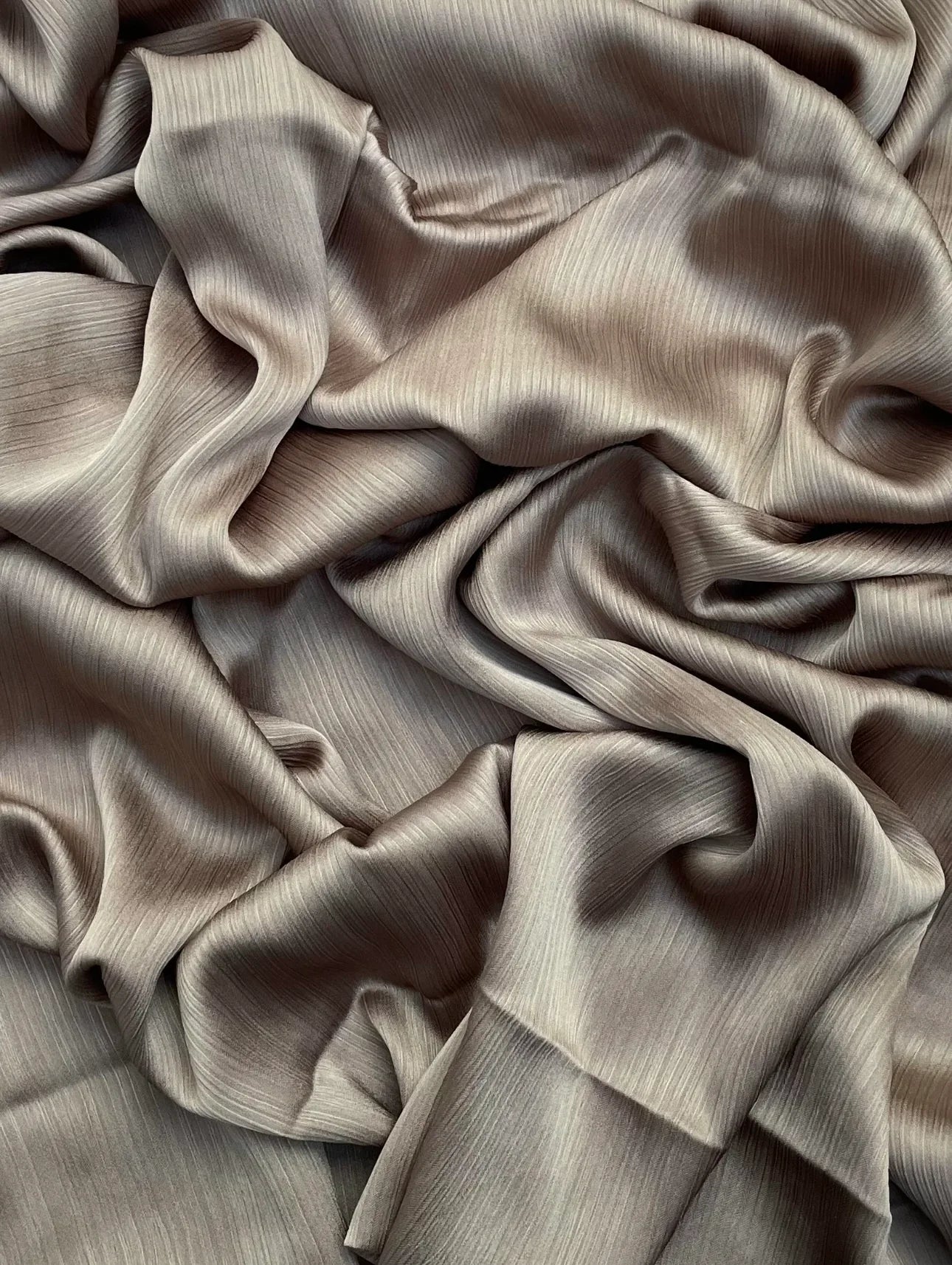 Matt Dubai crinkle silk frappe hijab - Hijab Junkie UK