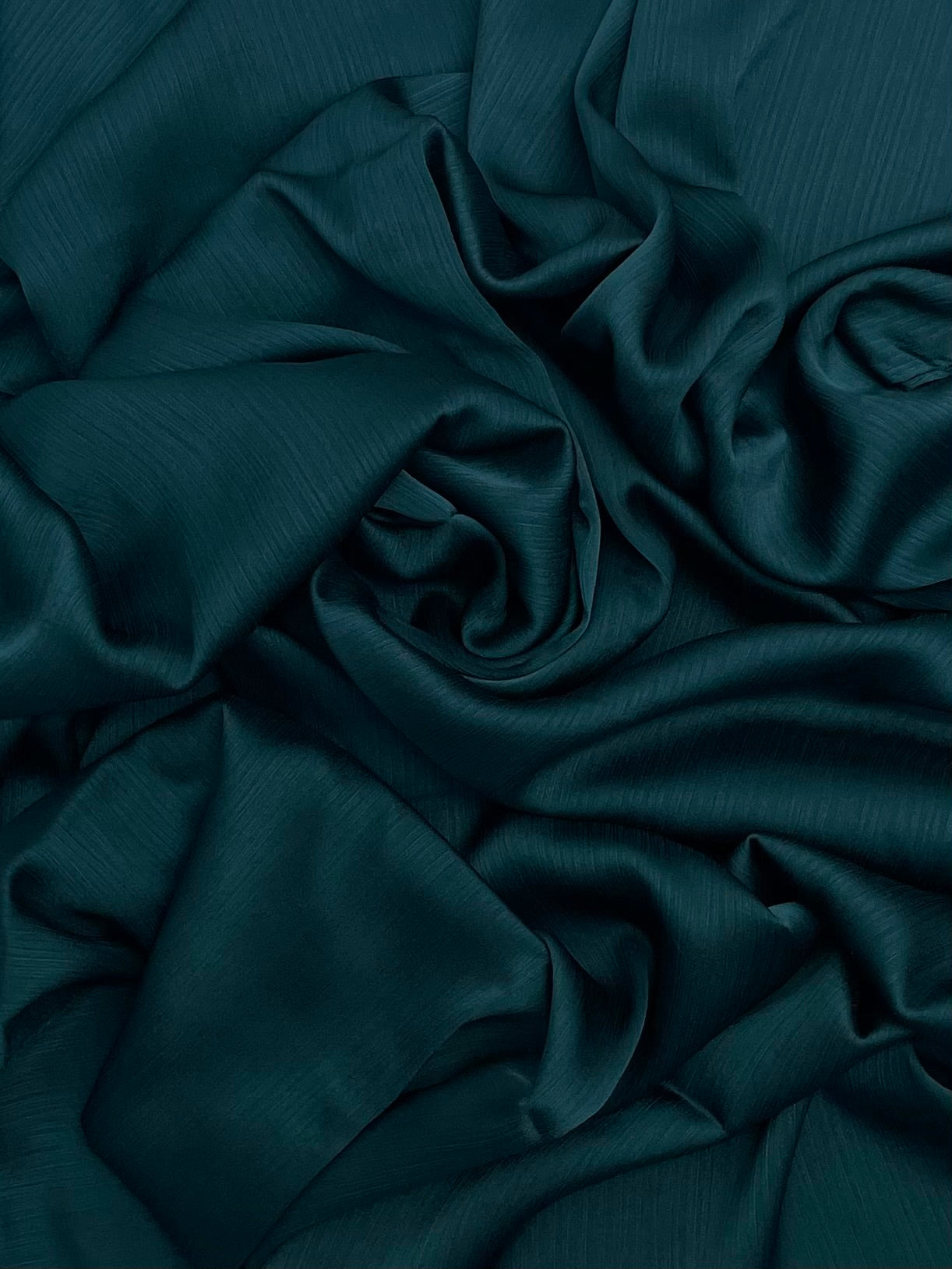 Matt Dubai crinkle silk peacock hijab