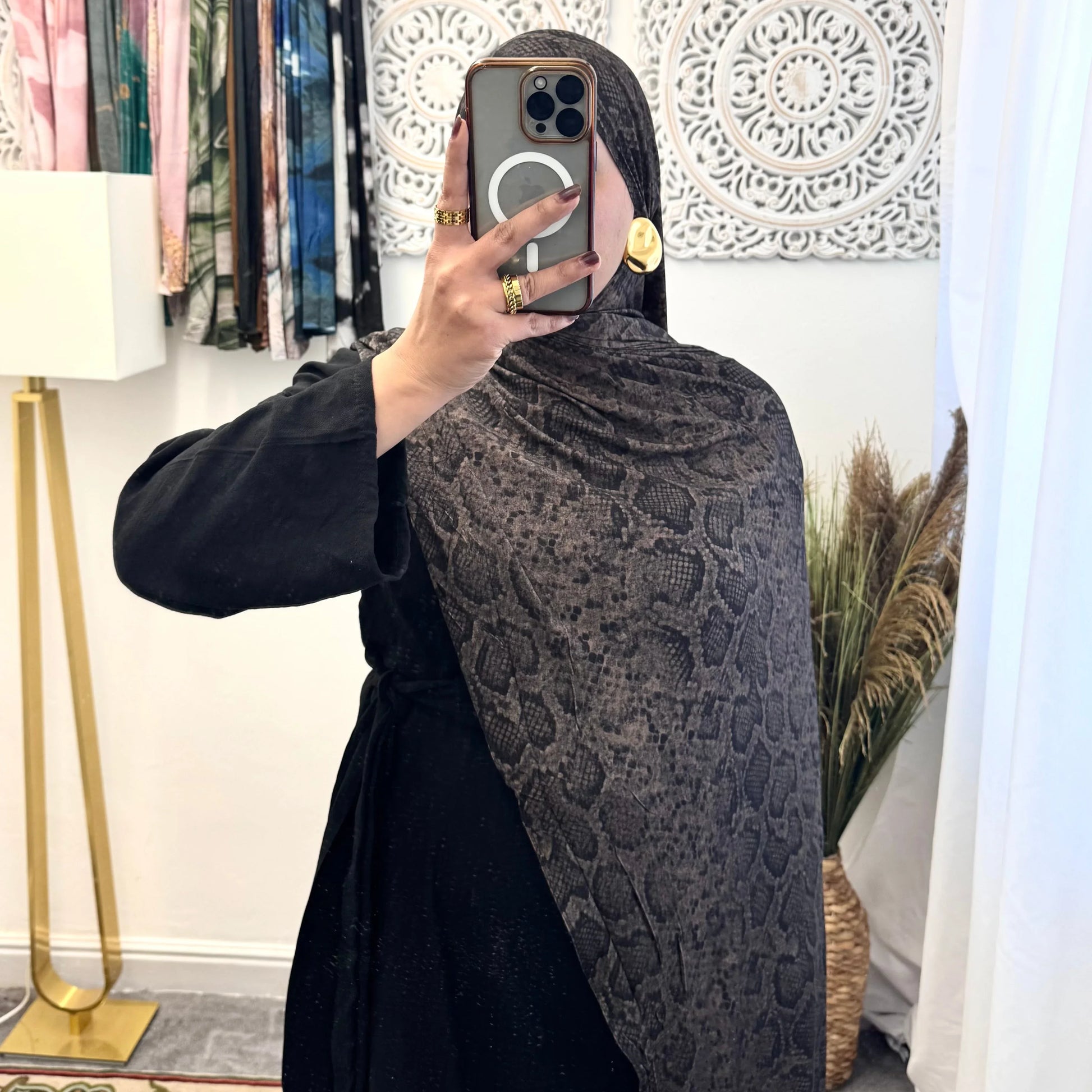 Premium Jersey Snake Black hijab - Hijab Junkie UK
