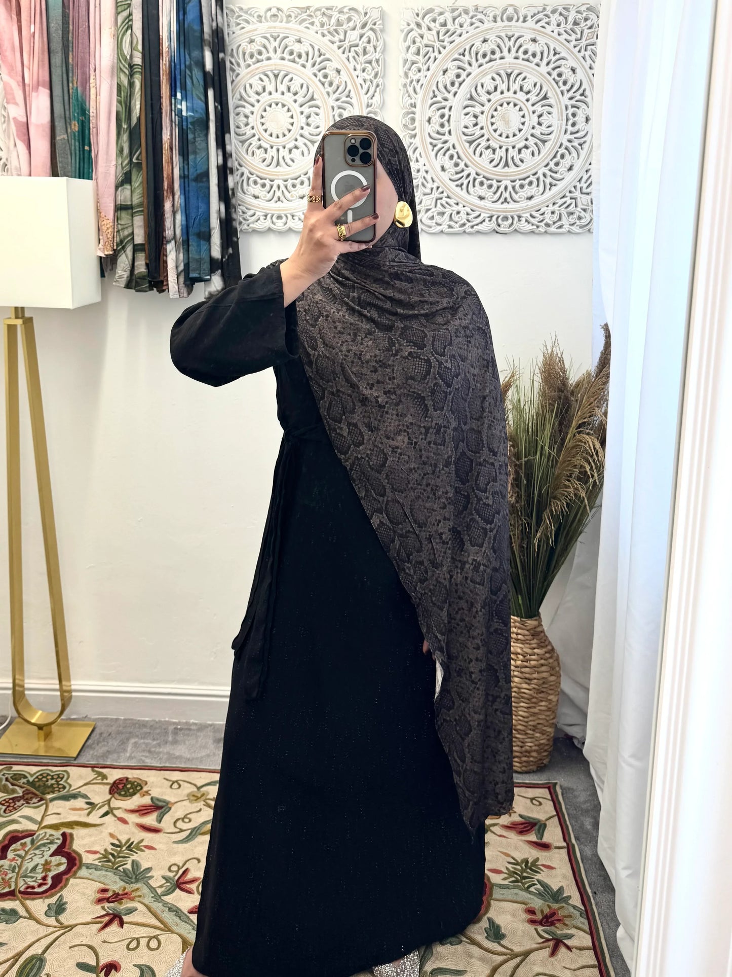 Premium Jersey Snake Black hijab - Hijab Junkie UK