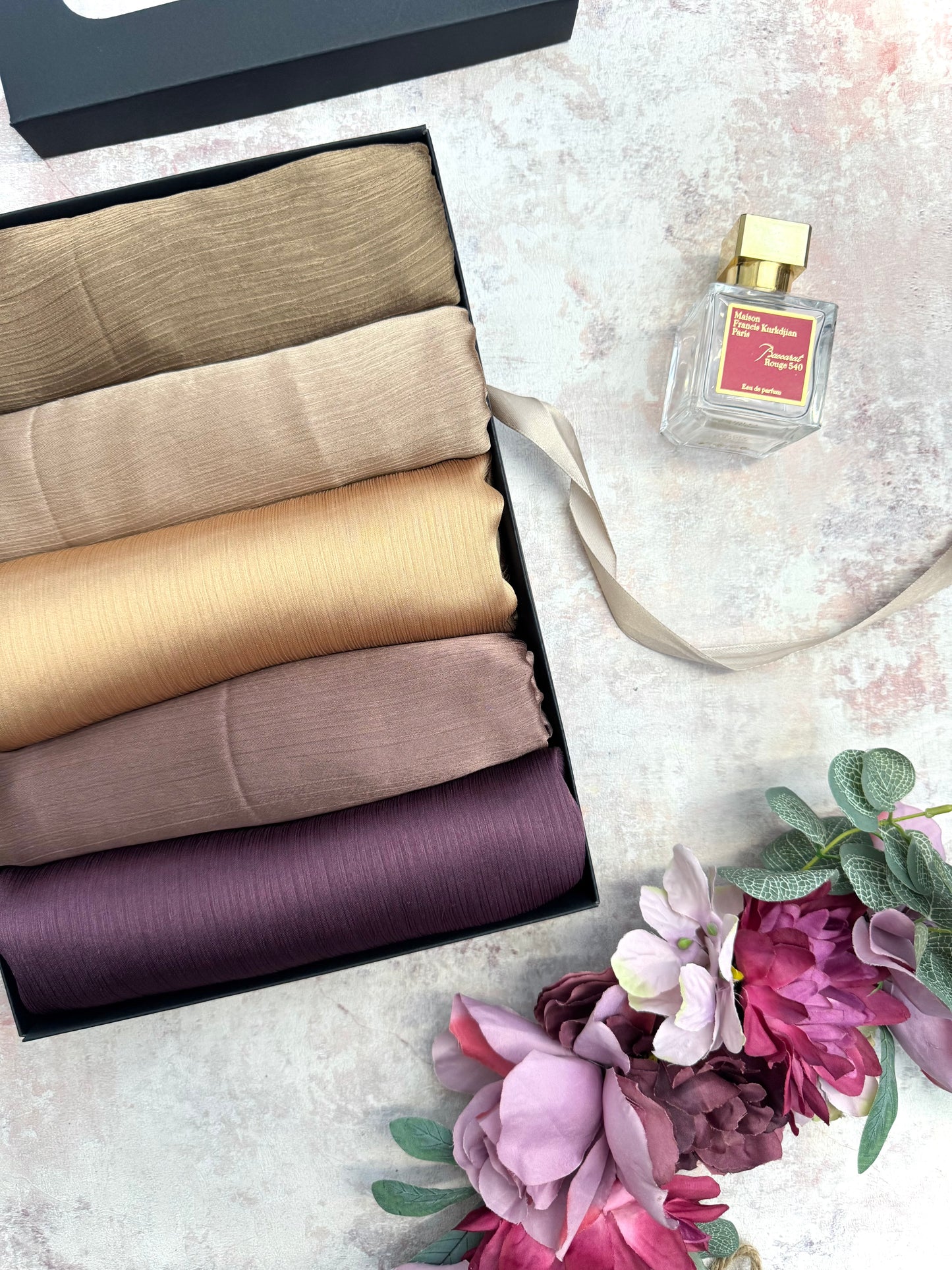 premium plain dubai crinkle 5 gold hijab set presented in a gift box