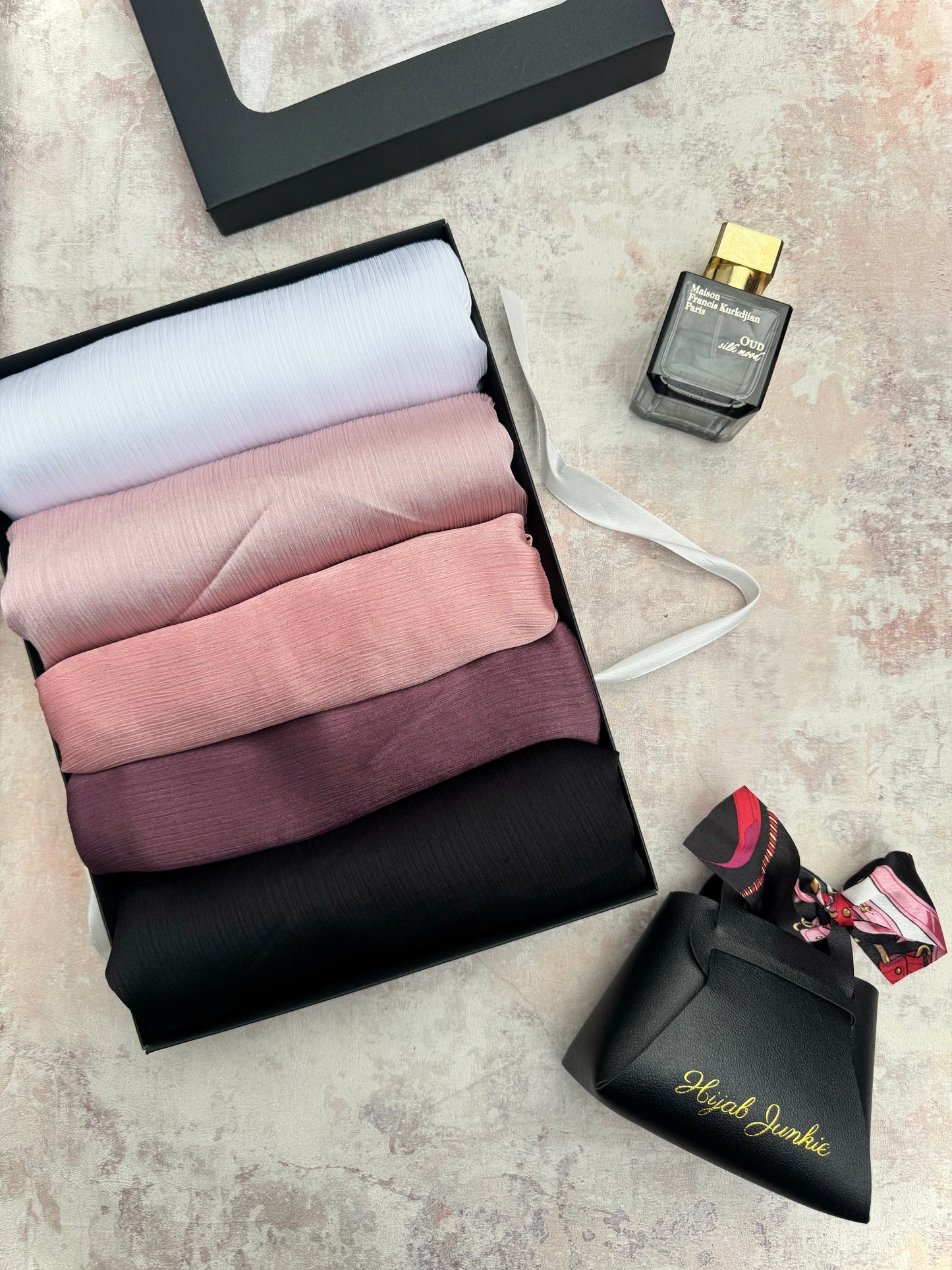 premium plain dubai crinkle 5 lemonade hijab set presented in a gift box