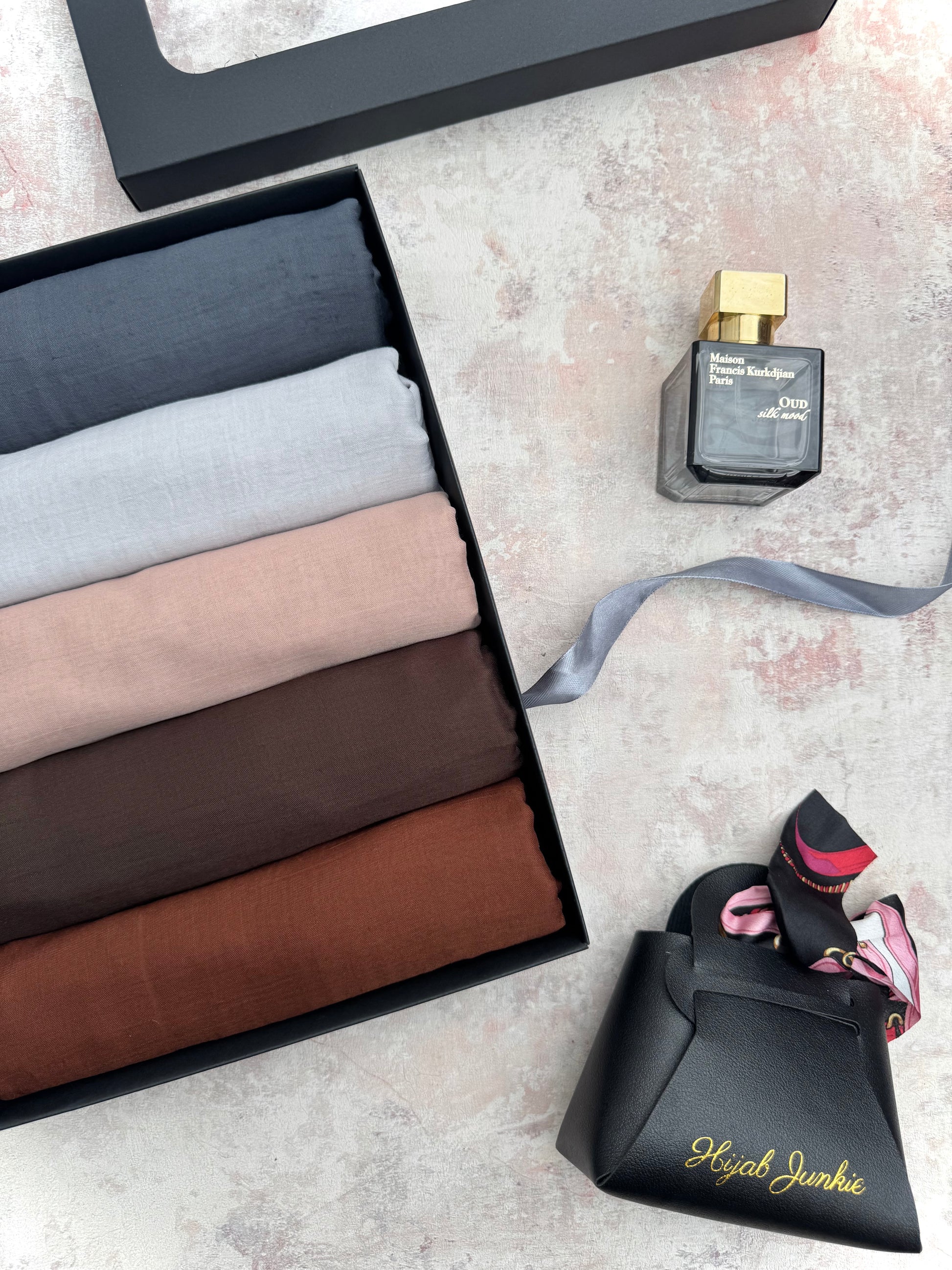 Malai Modal 5 spice hijab gift set