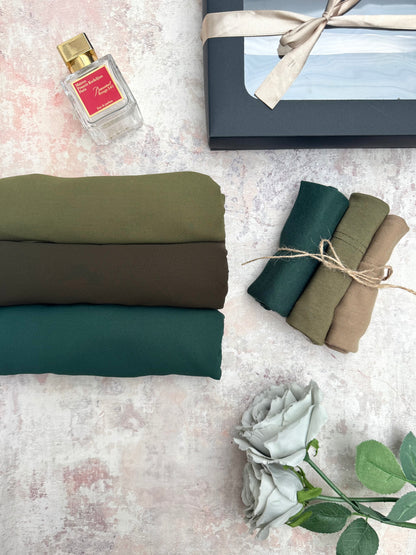 premium plain chiffon 3 emerald hijab set presented in a gift box