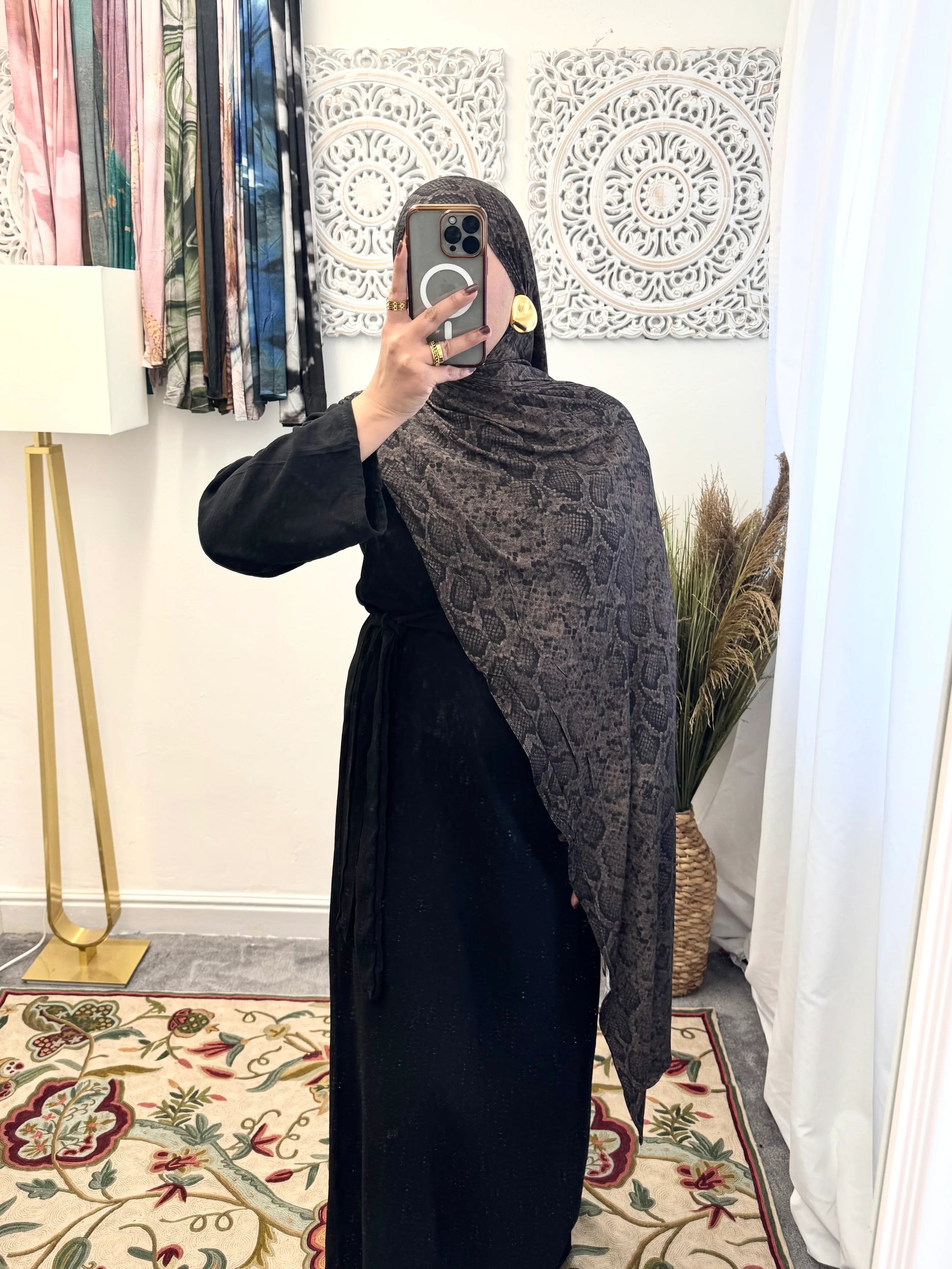Premium Jersey Snake Black hijab - Hijab Junkie UK