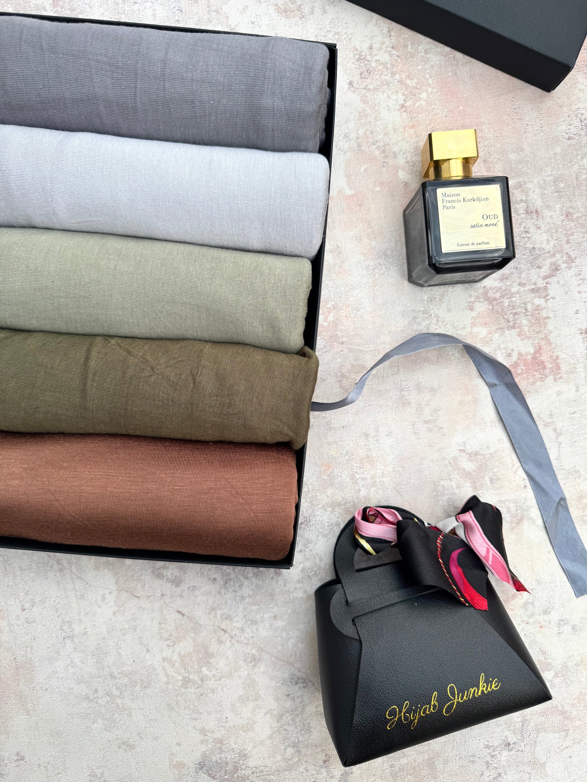 Emirati 5 jersey Zaintoon hijab gift box set