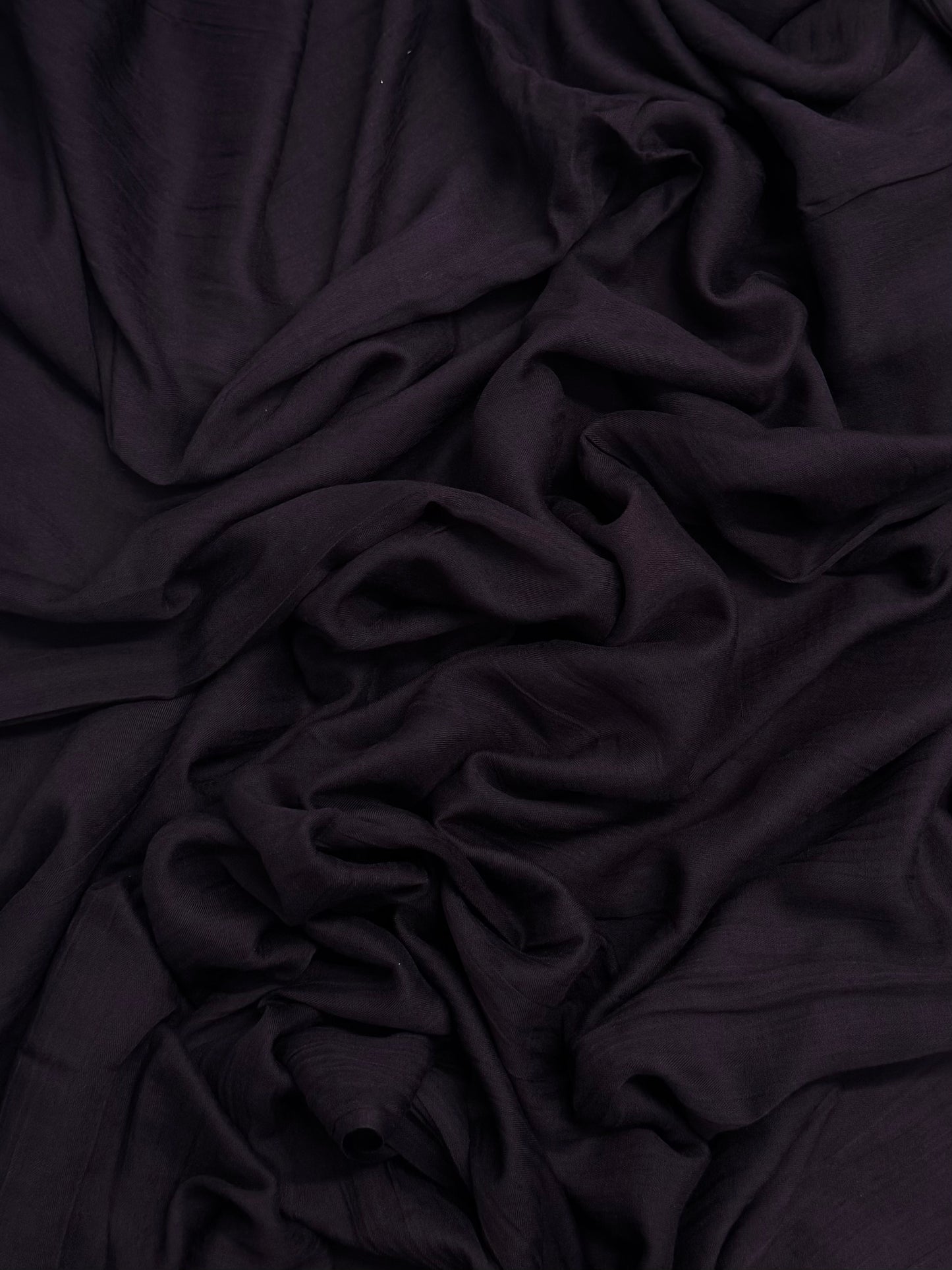 Modal Malai plain dark bagun maxi hijab