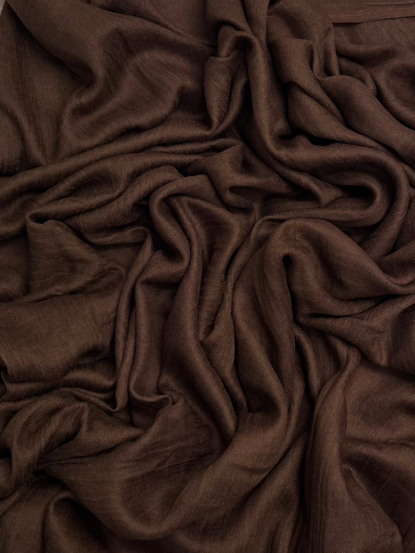 Modal maxi plain tawny hijab