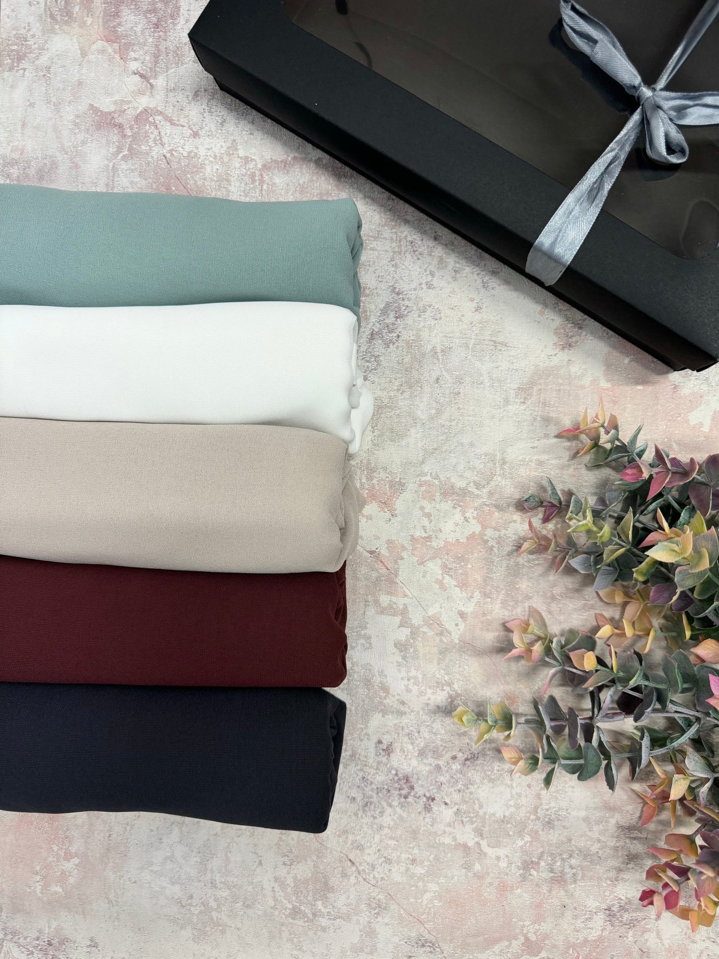 Premium plain maxi chiffon 5 spice hijab set presented in a gift box