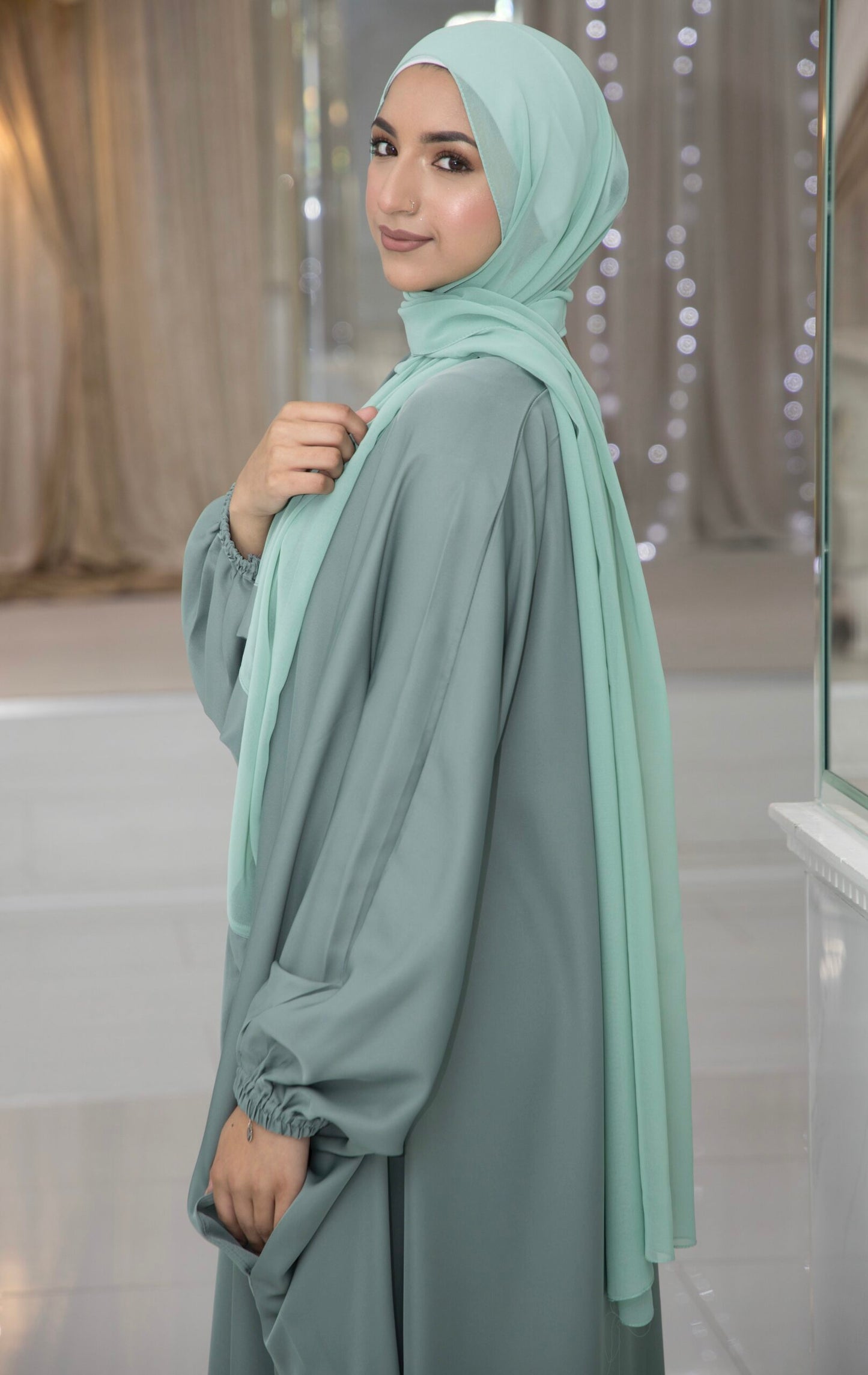 Exclusive 2 piece nida batwing Ava duck egg pocket Abayah set