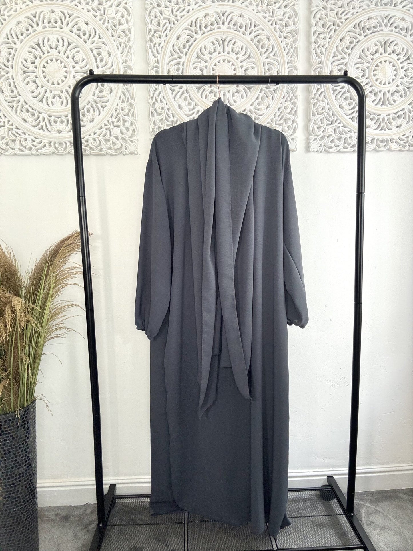 Built in 1pc Fatimah prayer plain light weight abaya set - one size