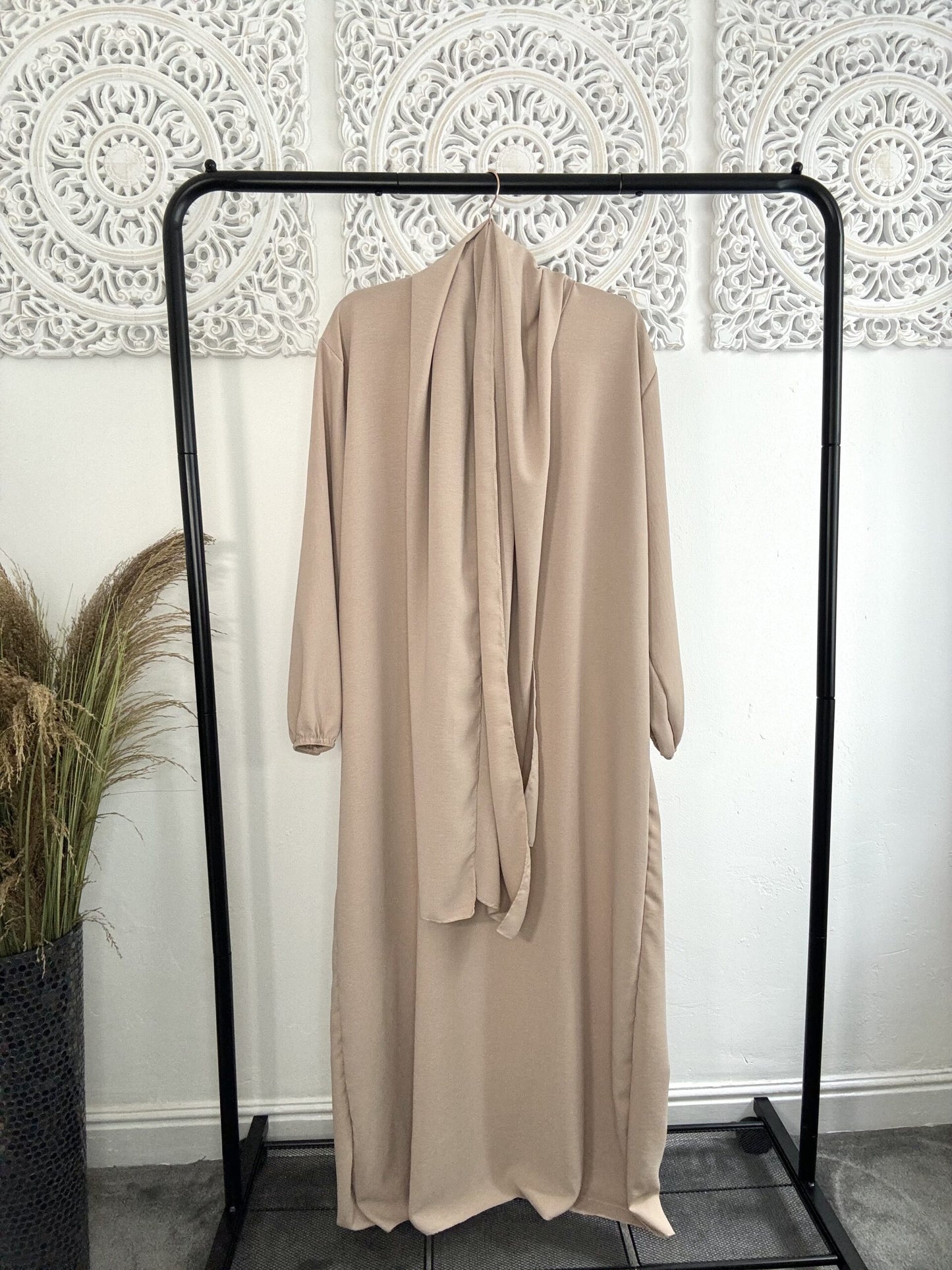 Built in 1pc Fatimah prayer plain light weight abaya set - one size